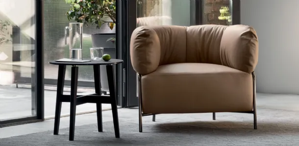 Quadrotta padded fabric armchair by Calligaris