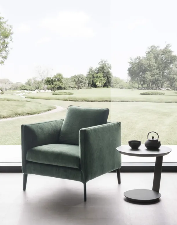 Raffaello armchair in Presotto fabric.