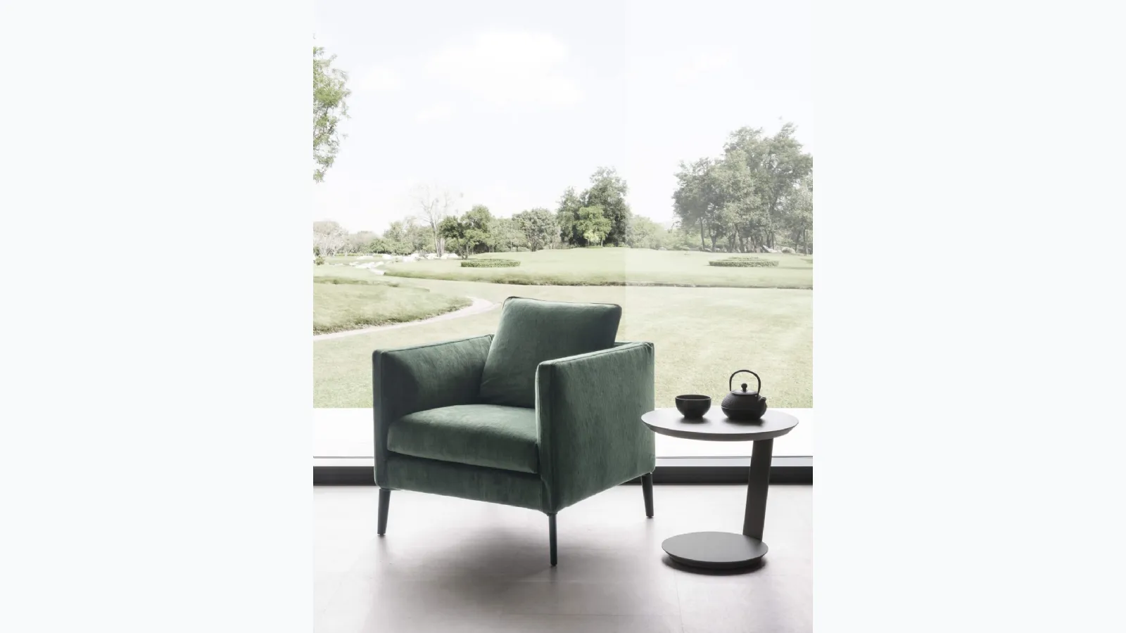 Raffaello armchair in Presotto fabric.