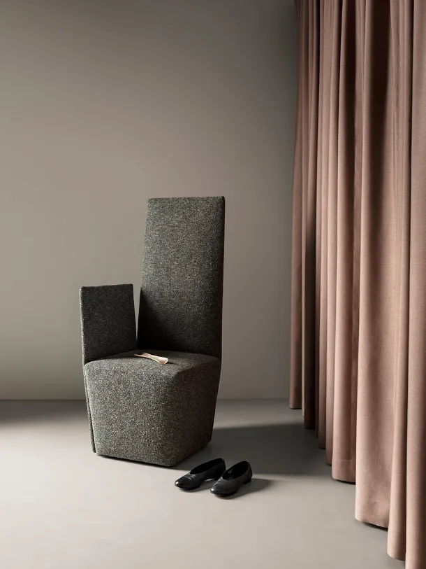 Valet armchair by Kristalia