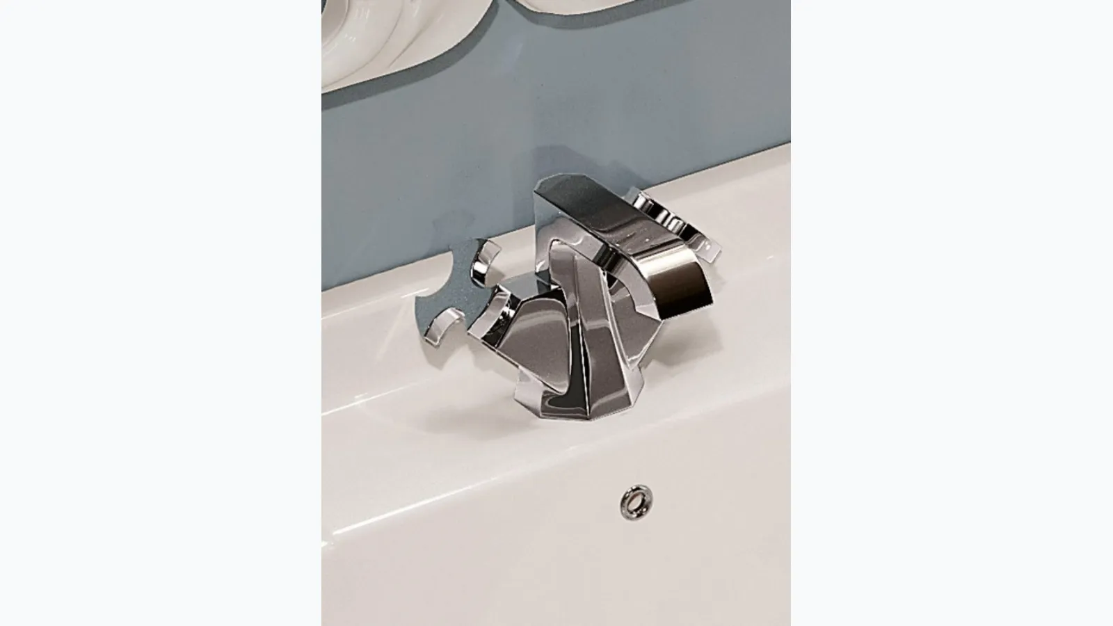 Evergreen taps by Flaminia.