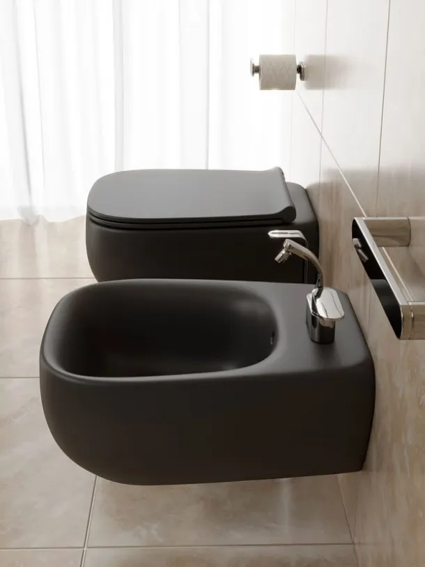 Flaminia's Fluorescent Bathroom
