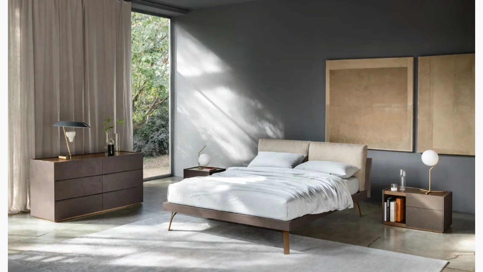 Grafic Bed Hug with headboard and padded cushions by Sangiacomo.