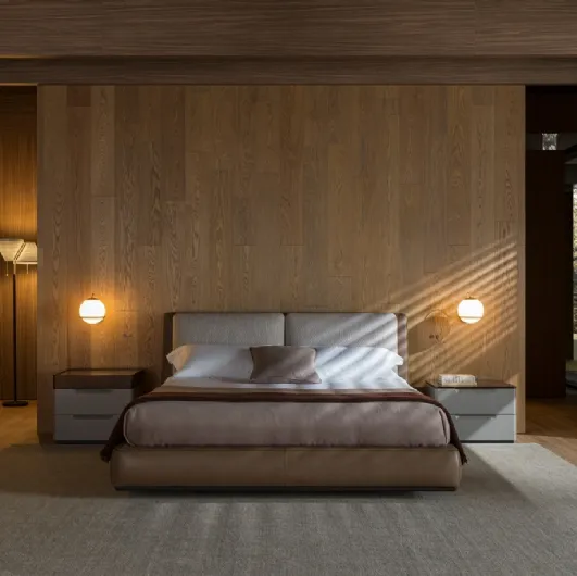 Double leather bed Aldgate by Molteni & C