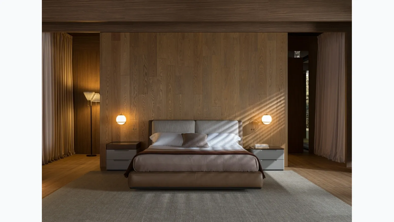 Double leather bed Aldgate by Molteni & C