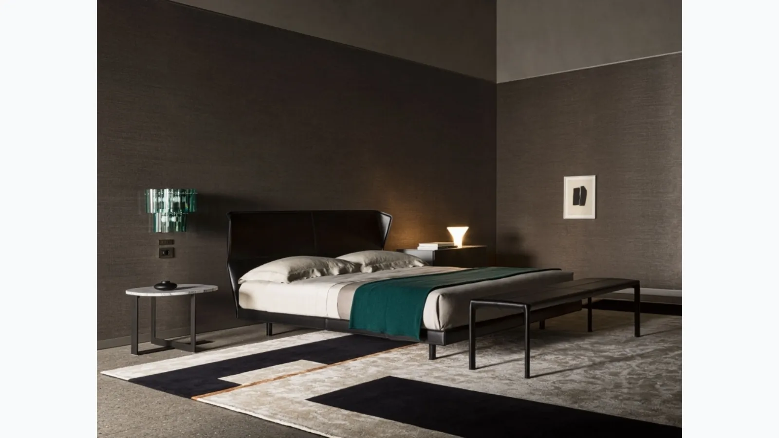 Double leather bed with Azul headboard by Molteni & C