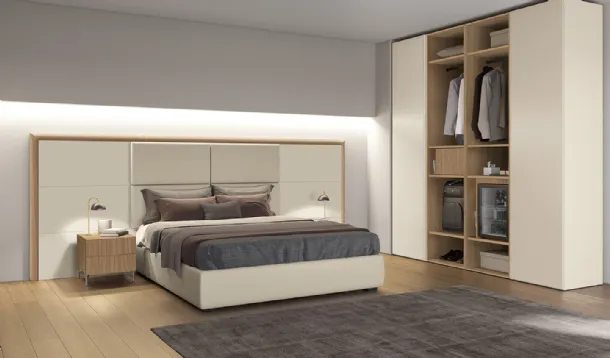 Basic faux leather bed by Colombini Casa