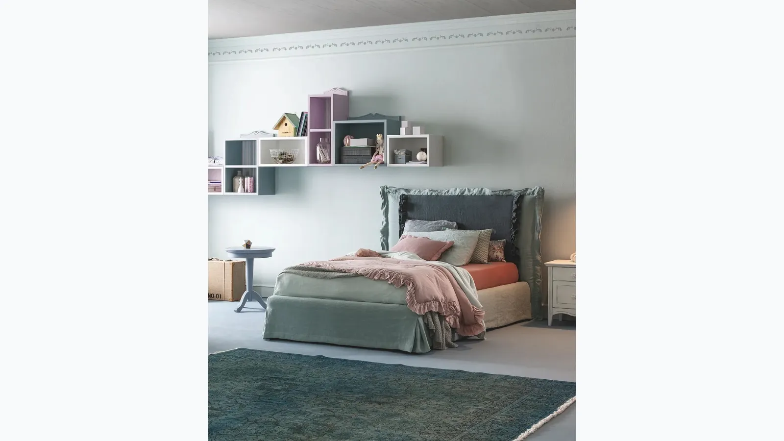 Fabric single bed with a queen-size headboard Calipso by Callesella.