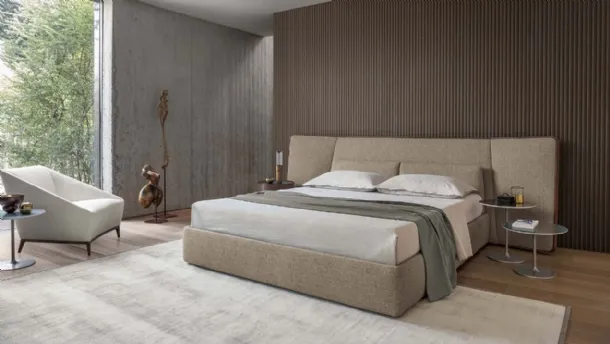 Fabric bed with Coventry Alivar important headboard.