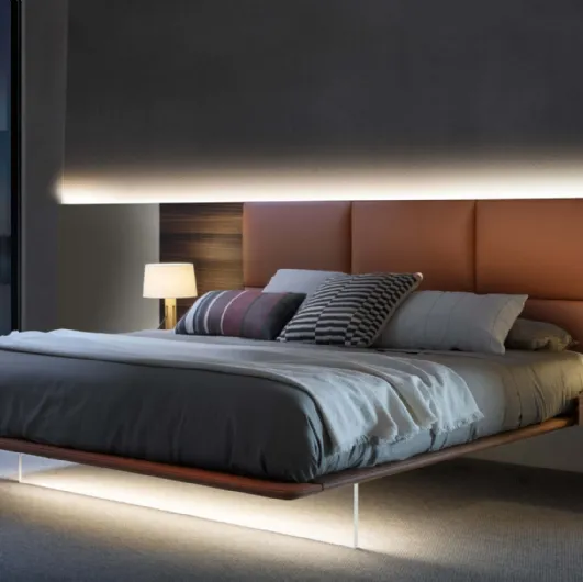 Bed with Dama boiserie by Presotto