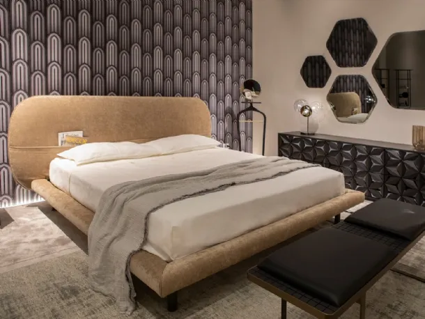 Velvet bed with Dan headboard by Tonin Casa