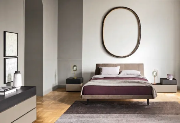 Febo 3|0 leather bed by Sangiacomo