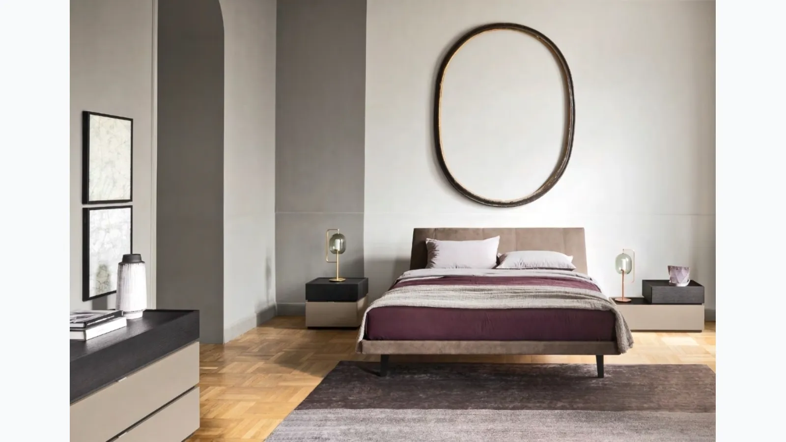 Febo 3|0 leather bed by Sangiacomo