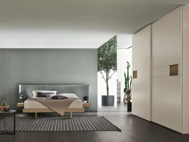 Fusion bed with fabric headboard by Tomasella