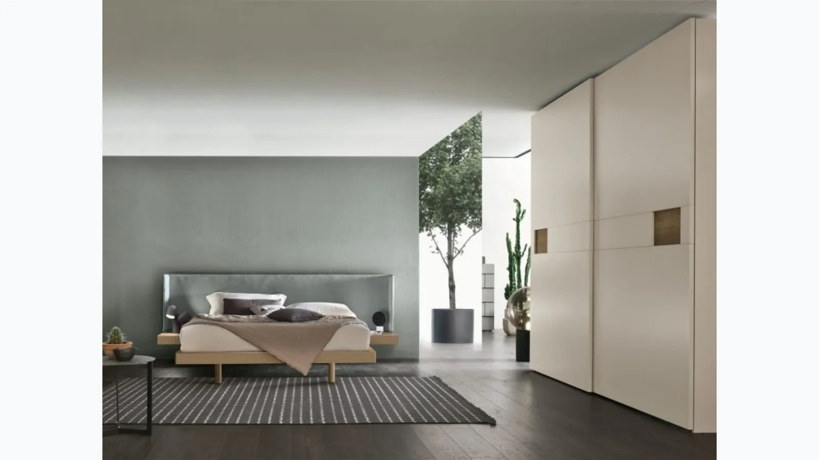 Fusion bed with fabric headboard by Tomasella