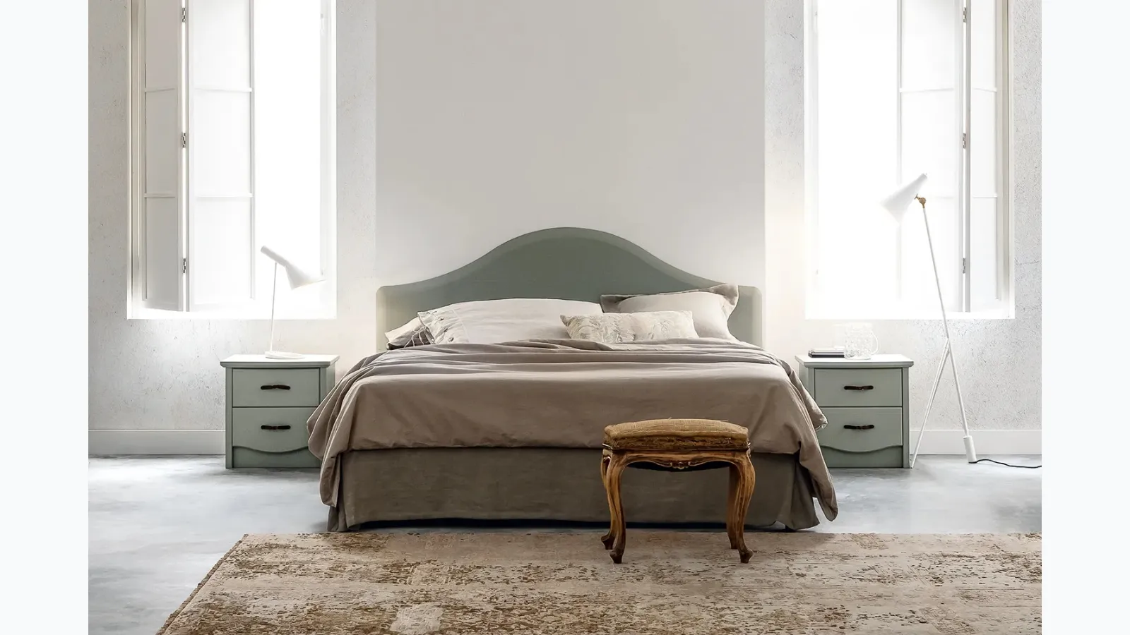 Double bed Gendarme in lacquered wood by Callesella.