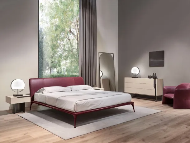 Modern leather bed Iseo 24 by Cantori