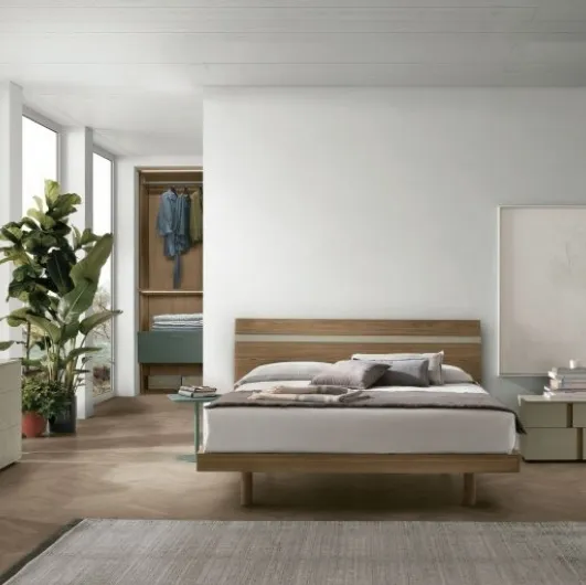 Bed with Joker headboard in textured amber walnut by Tomasella