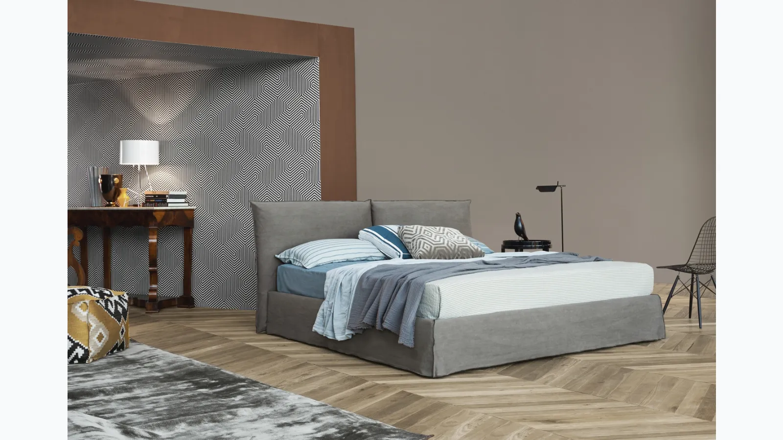 Lazy 015 fabric bed by Flexteam.