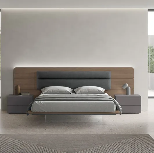 Leonardo bed with headboard by Tomasella.