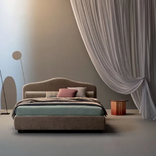 Fabric bed with shaped headboard Medea by Twils