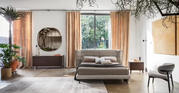 Calligaris upholstered fabric Monbed in English.