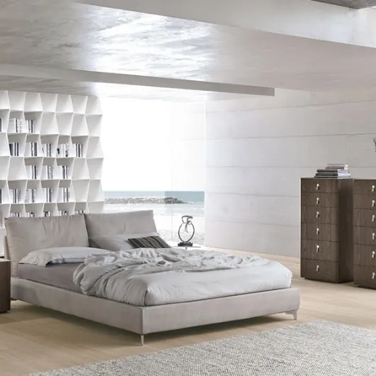 Leather bed with Oasi headboard by Alivar