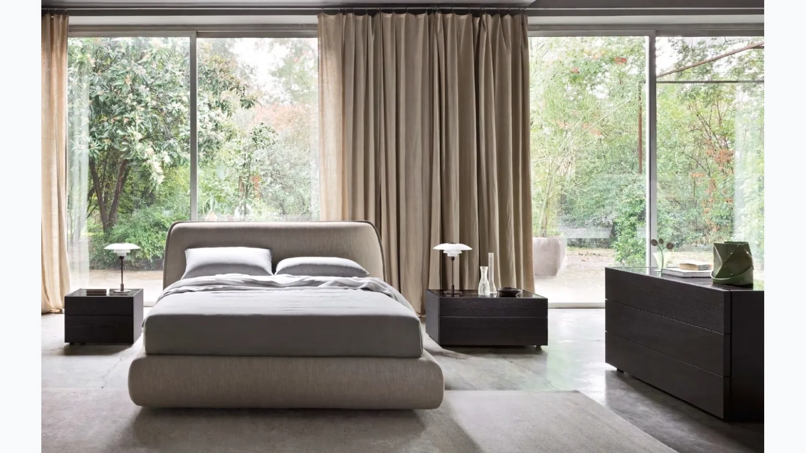 Bed Peplo with Container by Sangiacomo