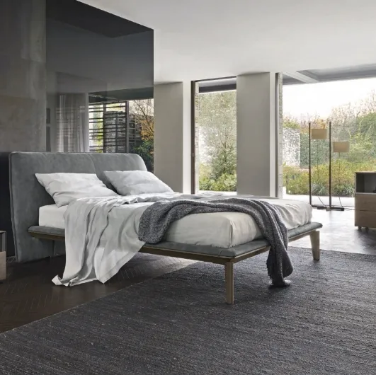 Bed with Peplo headboard by Sangiacomo.