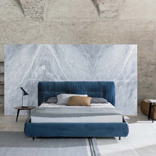 Plissé fabric bed with headboard by Flexteam