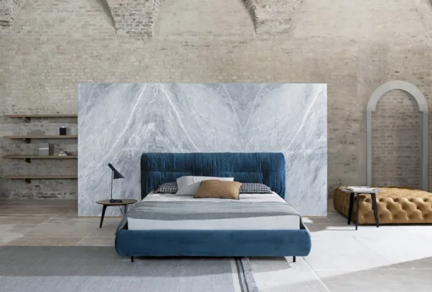 Plissé fabric bed with headboard by Flexteam