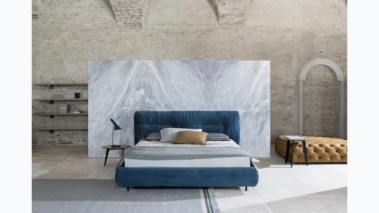 Plissé fabric bed with headboard by Flexteam