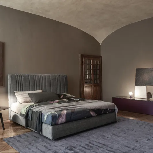 Bed with high headboard Rails by Flexteam