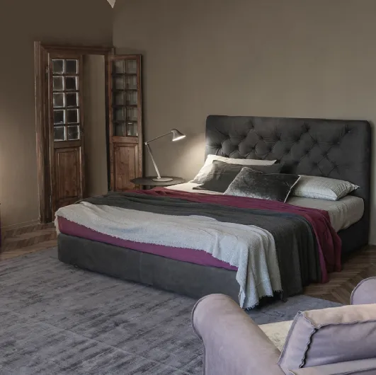 Random leather bed by Flexteam