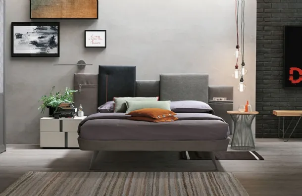 Bed Ring Bathtub with asymmetrical headboard in padded fabric by Tomasella