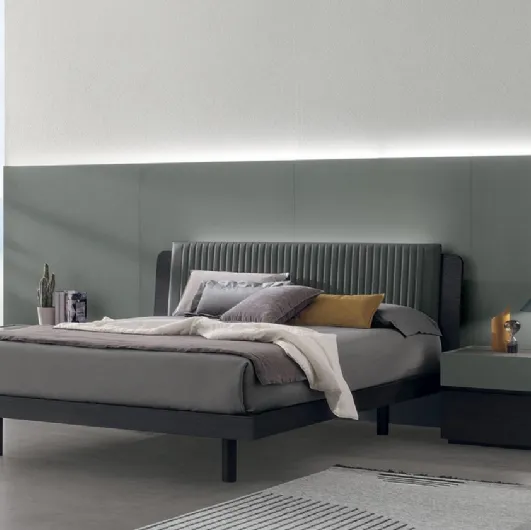 Roxy padded headboard bed by Tomasella