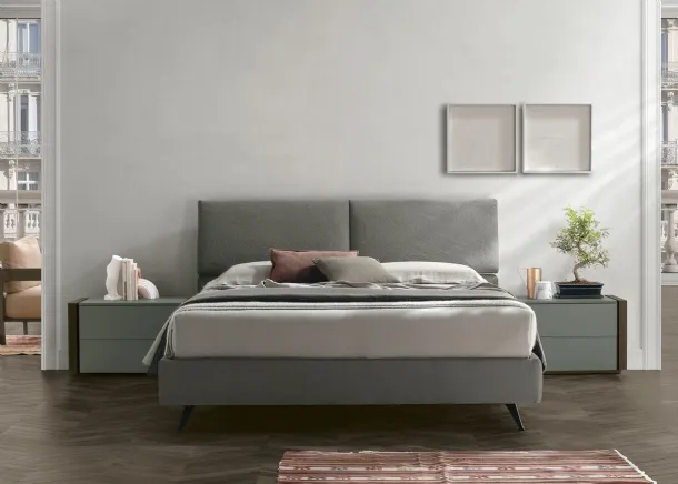 Upholstered fabric bed set by Tomasella.
