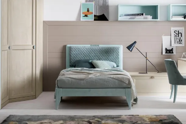 Queen-size bed by Callesella