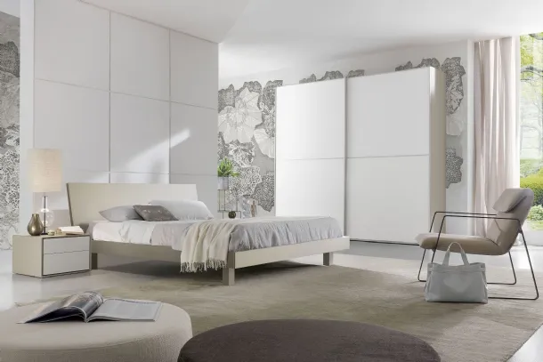 Bed with Thaiti S75 headboard
