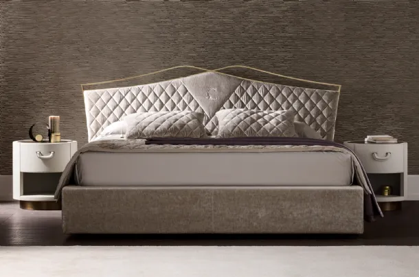Classic Valentino upholstered and quilted fabric bed by Cantori.