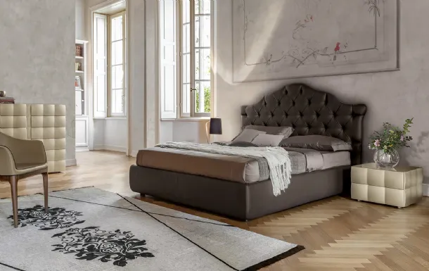 Venetian leather bed by Tonin Casa