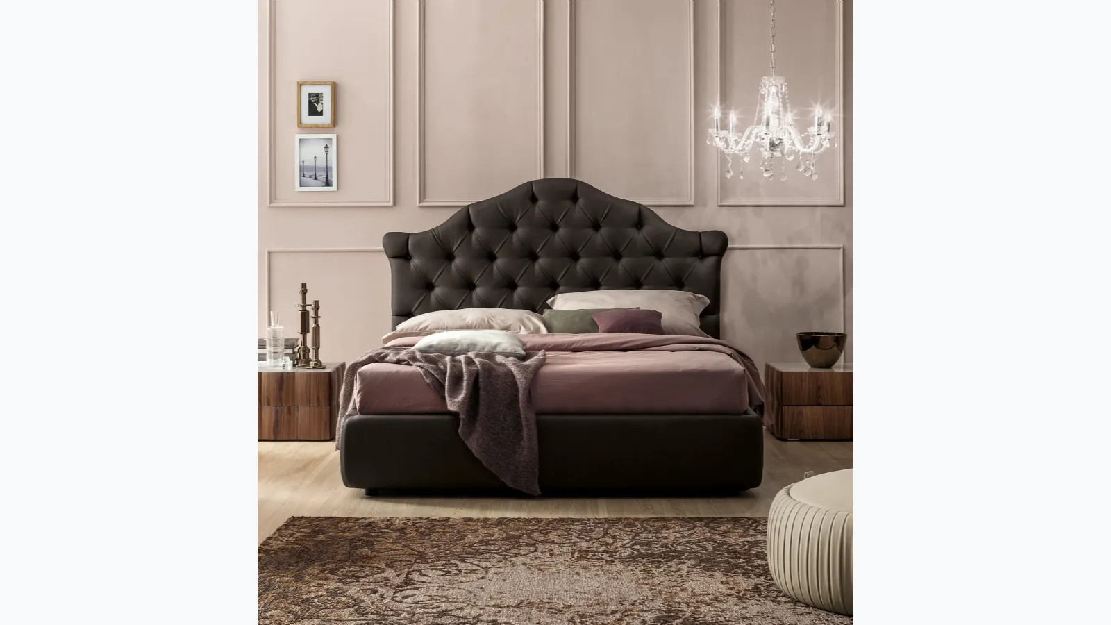 Venetian leather bed by Tonin Casa