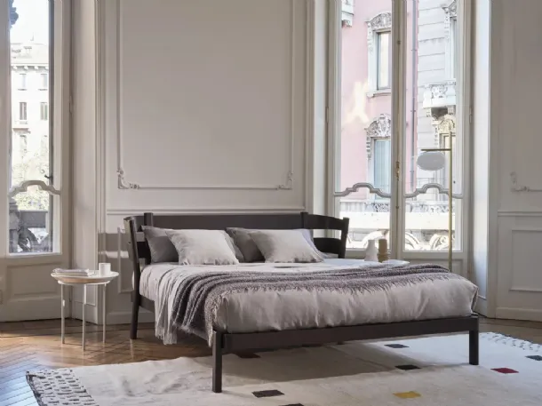 Bed with Yelek 90 headboard in lacquered wood by Gervasoni