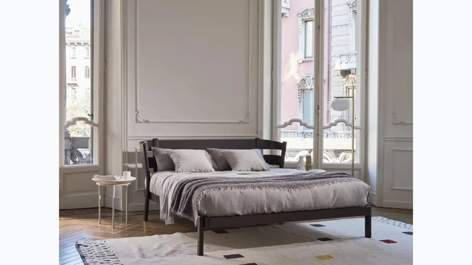 Bed with Yelek 90 headboard in lacquered wood by Gervasoni