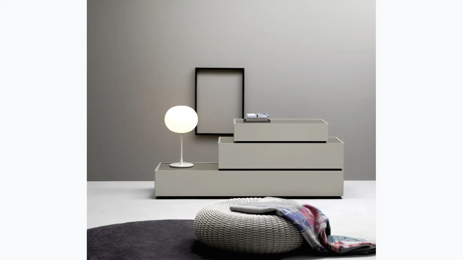 Lacquered Cidori dresser by Sangiac