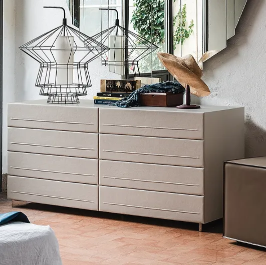 Dyno wooden dresser covered in Cattelan Italia leather.