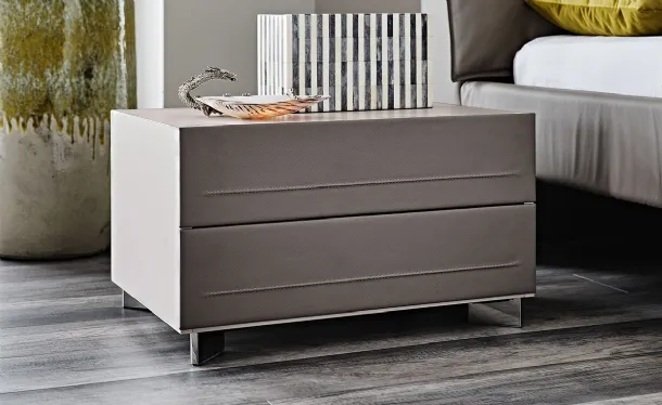 Dyno bedside table in wood covered in leather by Cattelan Italia
