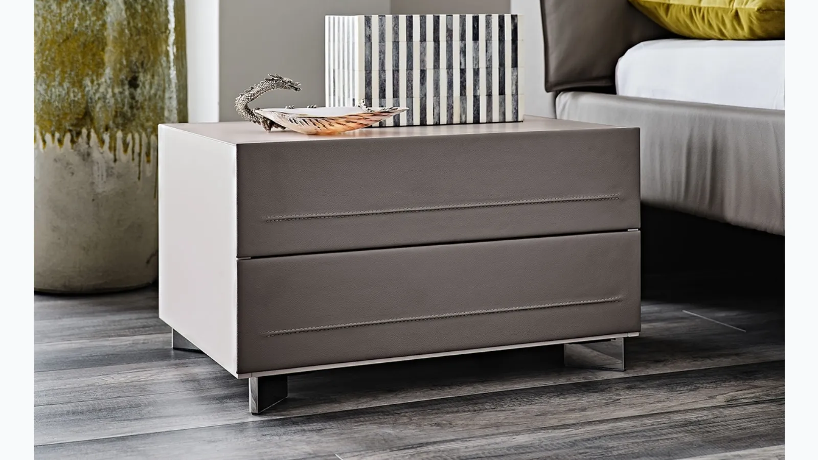 Dyno bedside table in wood covered in leather by Cattelan Italia