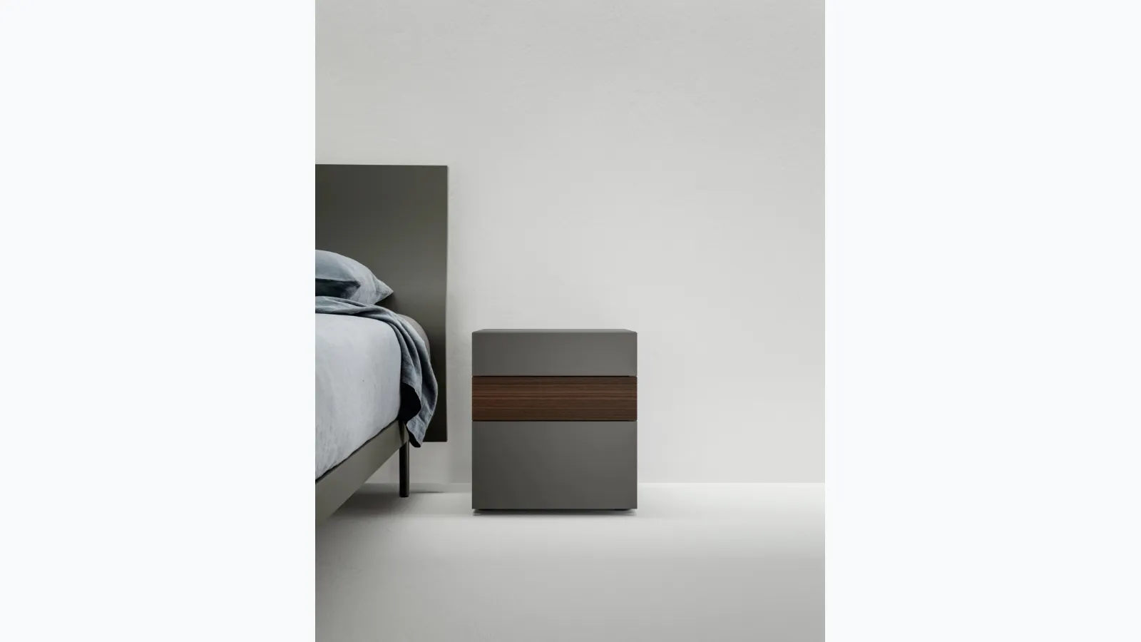 Filnox bedside table in lacquered wood by Caccaro.