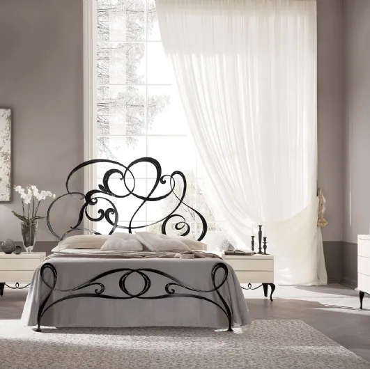 Night group Ghirigori in lacquered wood by Cantori.